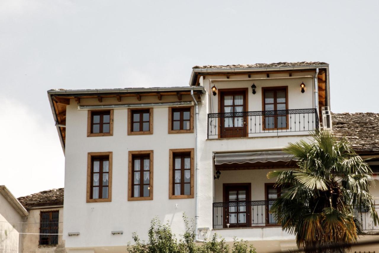 Sarajet 1821 * Gjirokastër